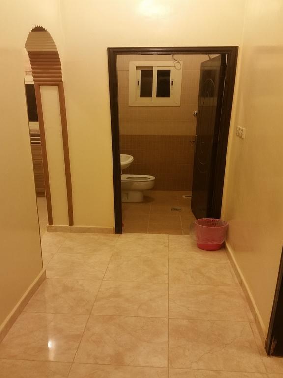 المسرة سكن للعزاب فقط Yanbu Bagian luar foto