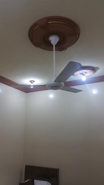 المسرة سكن للعزاب فقط Yanbu Bagian luar foto