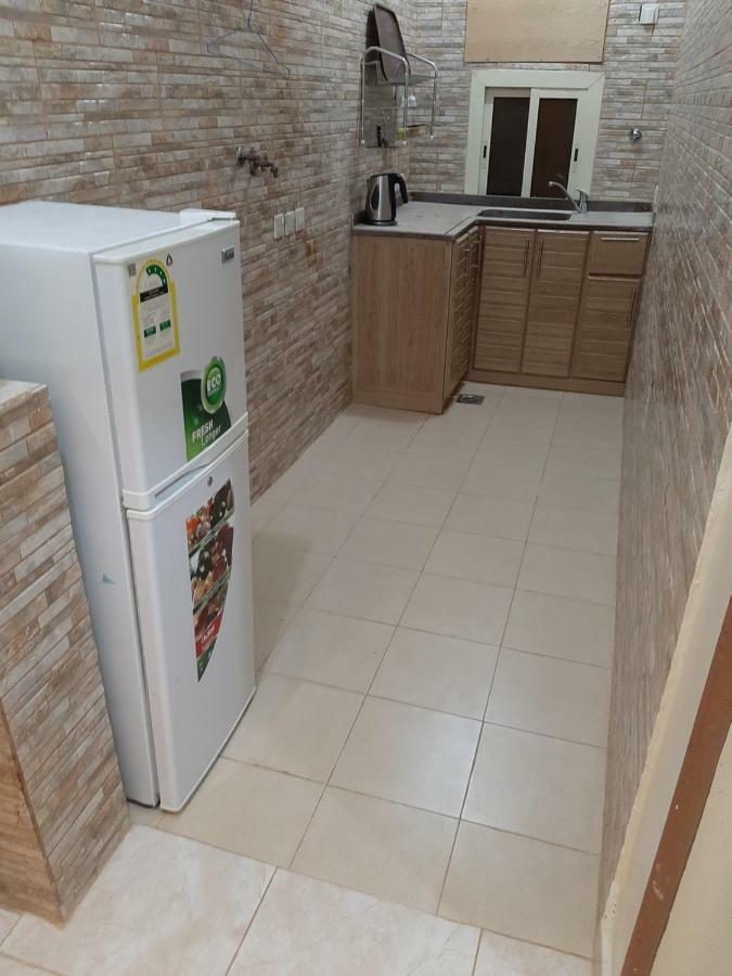 المسرة سكن للعزاب فقط Yanbu Bagian luar foto
